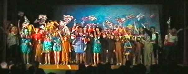 The whole cast on stage for the finale