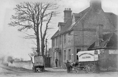 The Hen & Chicken early 1900s (old)